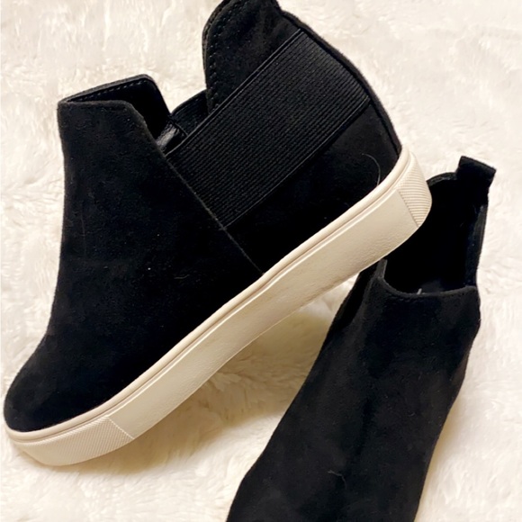 SODA boutique brand wedge sneakers! - Picture 1 of 4
